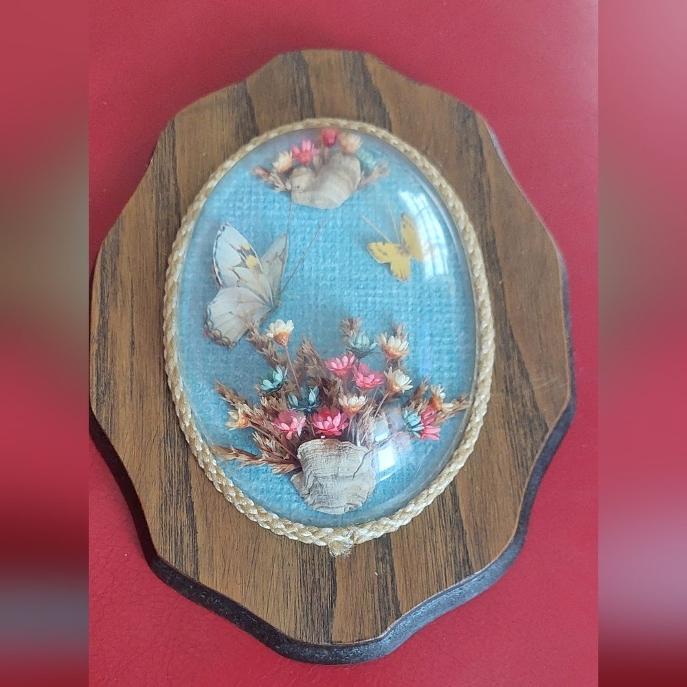 Vintage Handcrafted Wood Hanging Plaque BOHO Butterflies Bubble Plaque. (E)